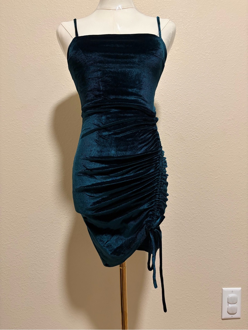 Windsor Dark Green Velvet Ruched Midi Dress
